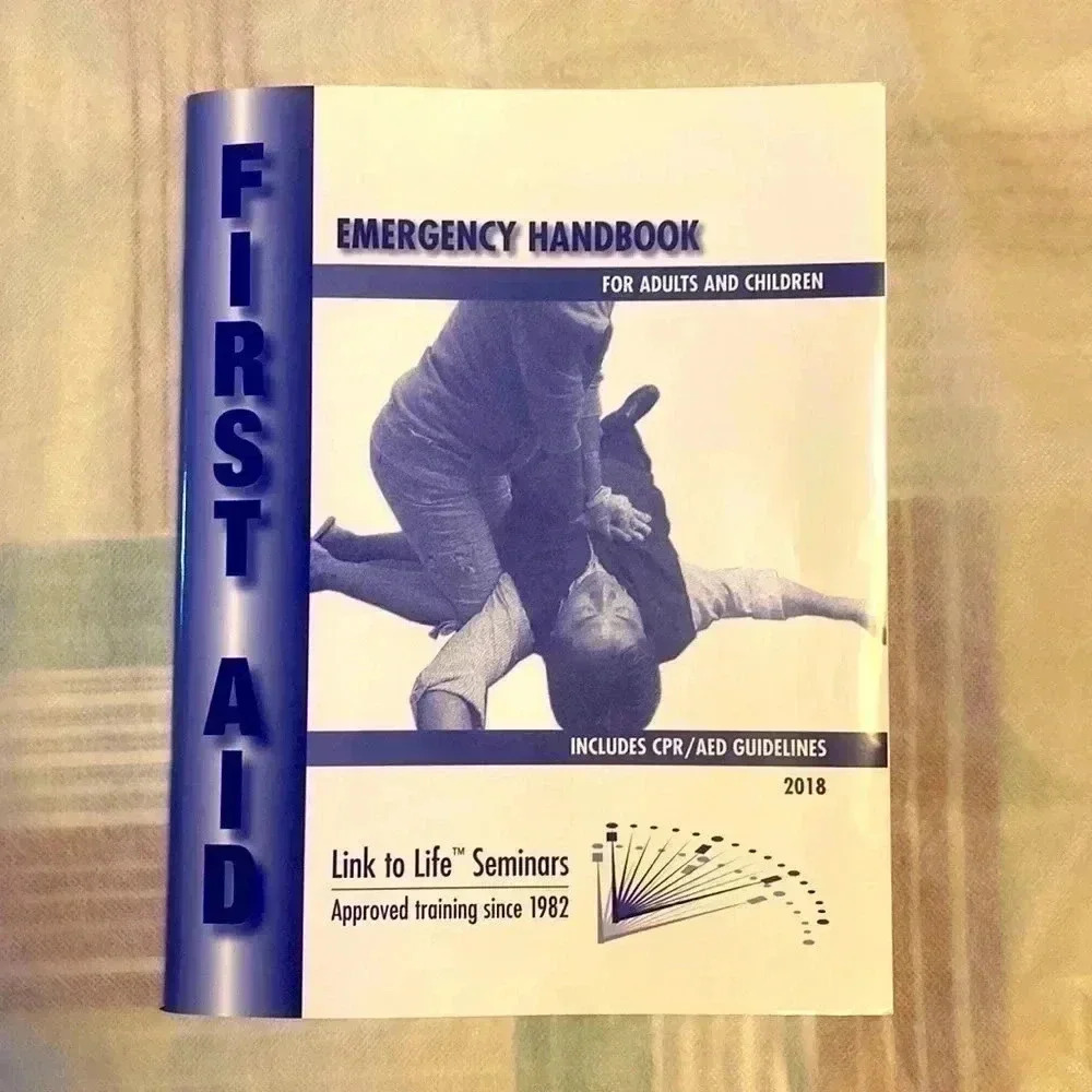 Emergency Handbook First Aid ( New )